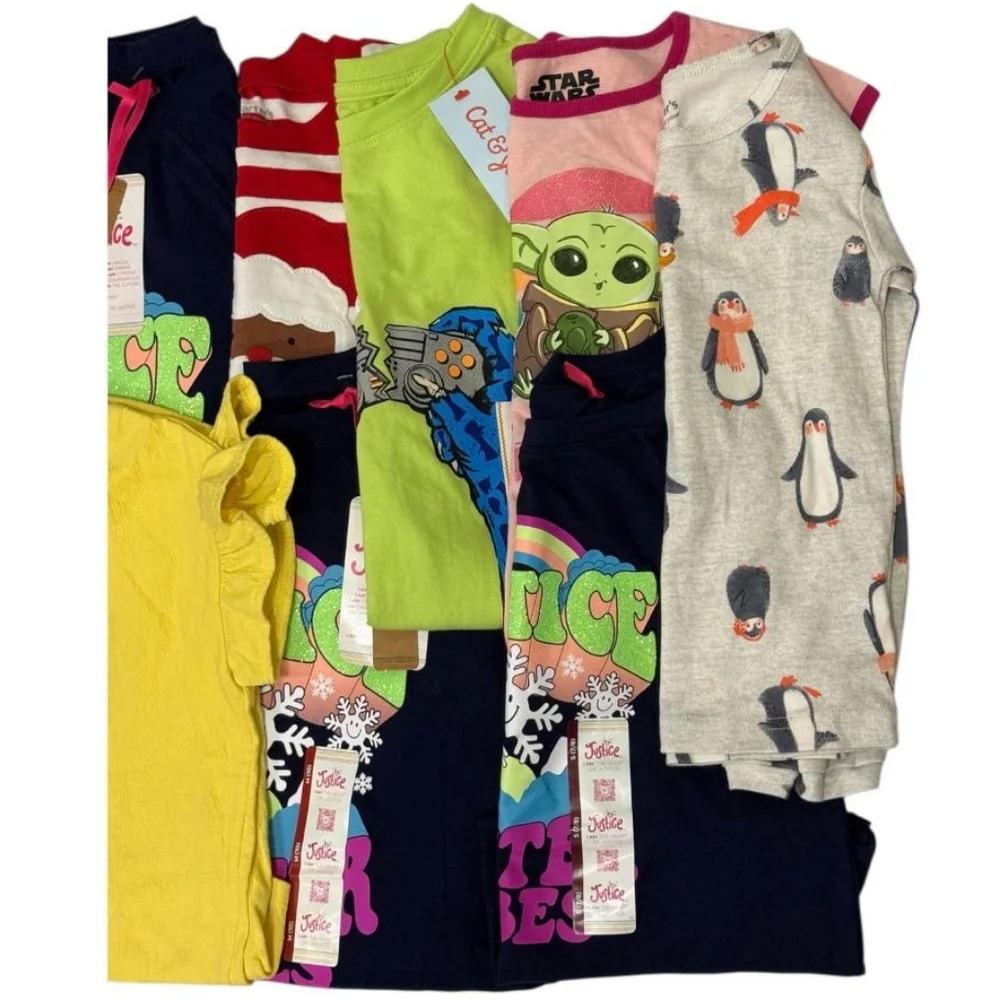 Lot of 10 blouses for Kids, different designs, sizes and colors. - Picture 2 of 5